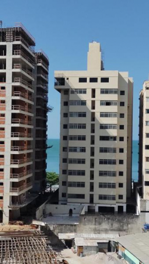 Apartamento vista para o mar, com suíte, elevadores e garagem